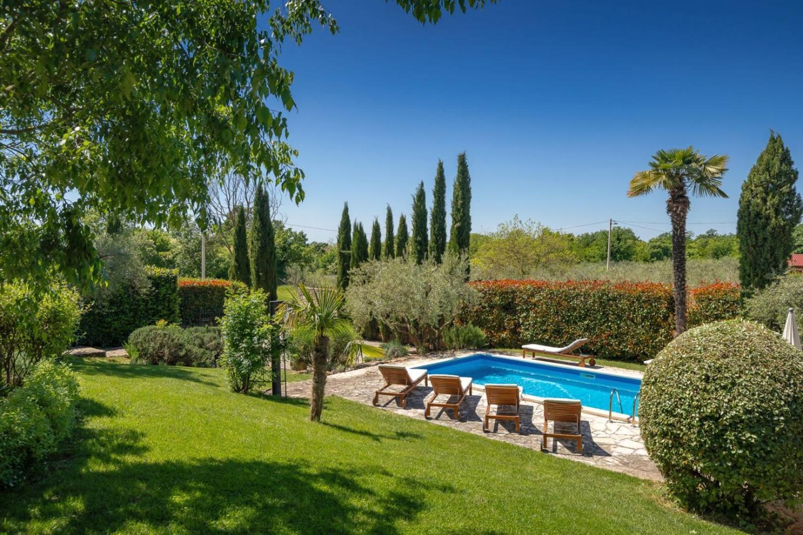 Rustic Villa Cehici With Pool In Sveti Lovrec Jehnici Exterior photo